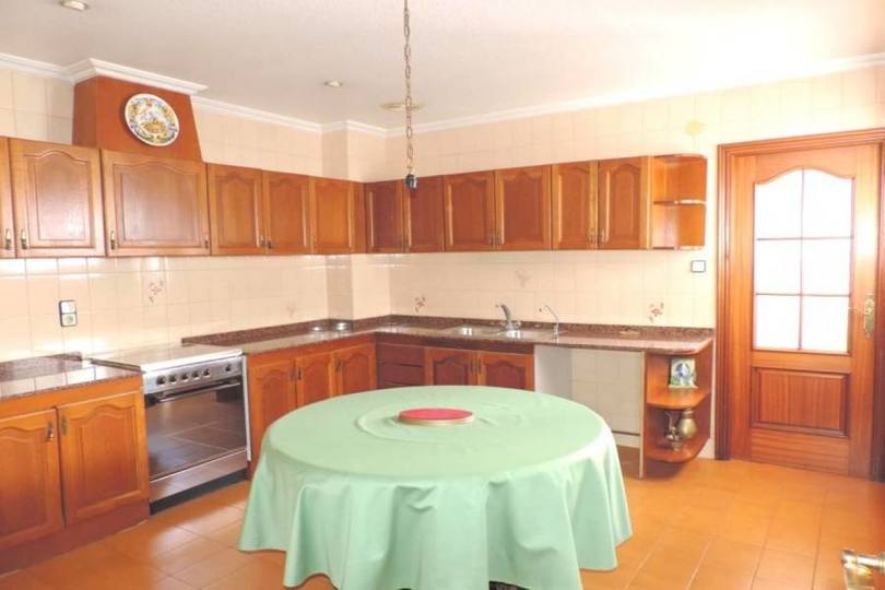Elche,Alicante,España,5 Bedrooms Bedrooms,2 BathroomsBathrooms,Pisos,14196