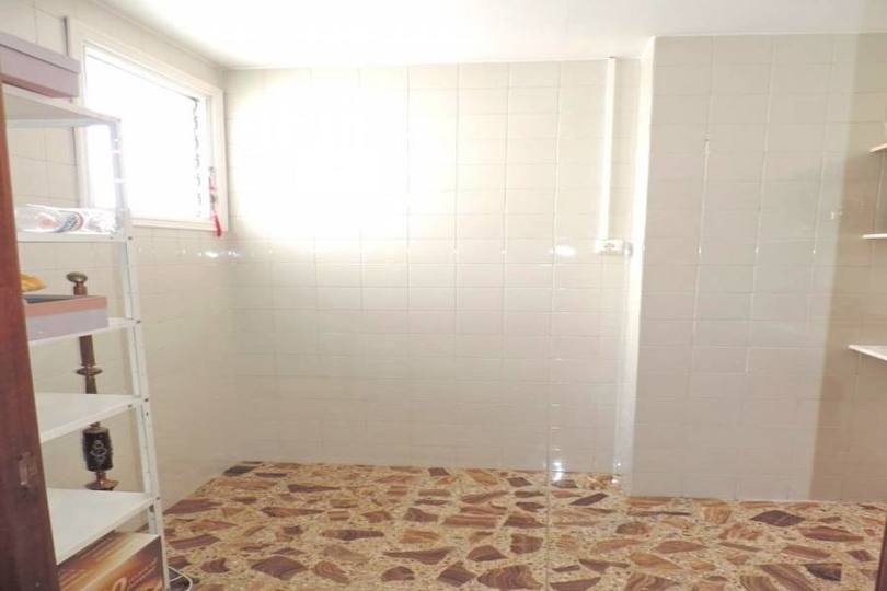 Elche,Alicante,España,5 Bedrooms Bedrooms,2 BathroomsBathrooms,Pisos,14196