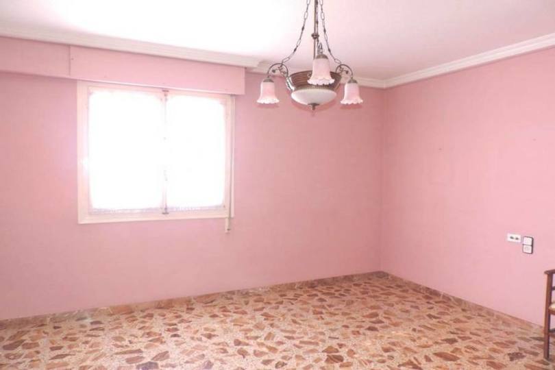 Elche,Alicante,España,5 Bedrooms Bedrooms,2 BathroomsBathrooms,Pisos,14196