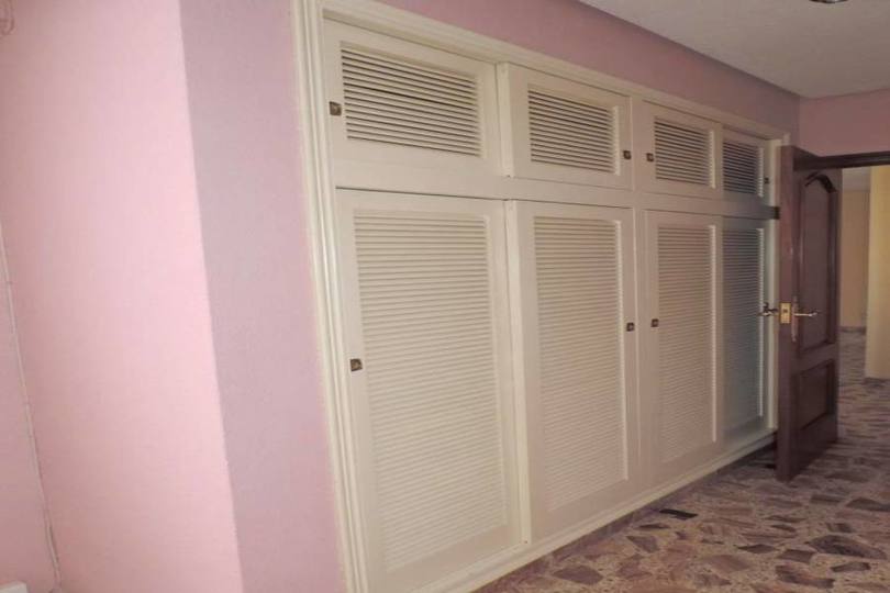 Elche,Alicante,España,5 Bedrooms Bedrooms,2 BathroomsBathrooms,Pisos,14196
