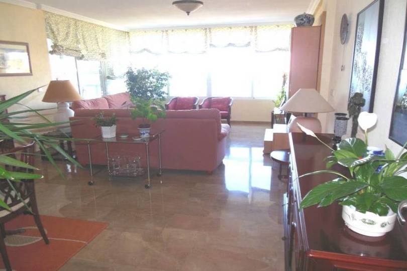 Alicante,Alicante,España,4 Bedrooms Bedrooms,2 BathroomsBathrooms,Pisos,14201