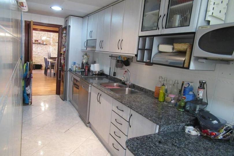 Alicante,Alicante,España,3 Bedrooms Bedrooms,2 BathroomsBathrooms,Pisos,14202