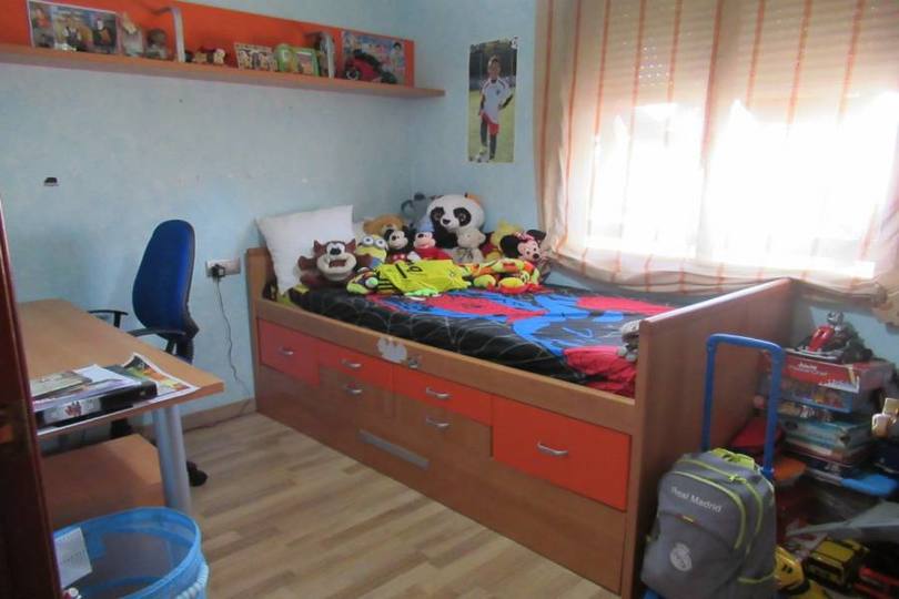 Alicante,Alicante,España,3 Bedrooms Bedrooms,2 BathroomsBathrooms,Pisos,14202