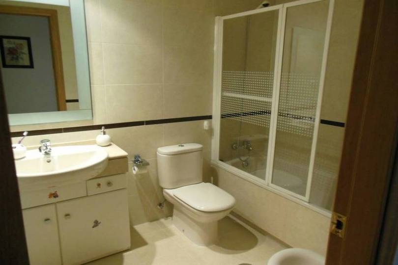 Alicante,Alicante,España,3 Bedrooms Bedrooms,2 BathroomsBathrooms,Pisos,14210
