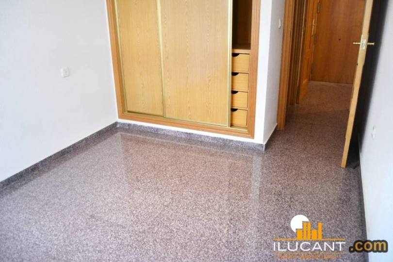 Alicante,Alicante,España,3 Bedrooms Bedrooms,2 BathroomsBathrooms,Pisos,14213
