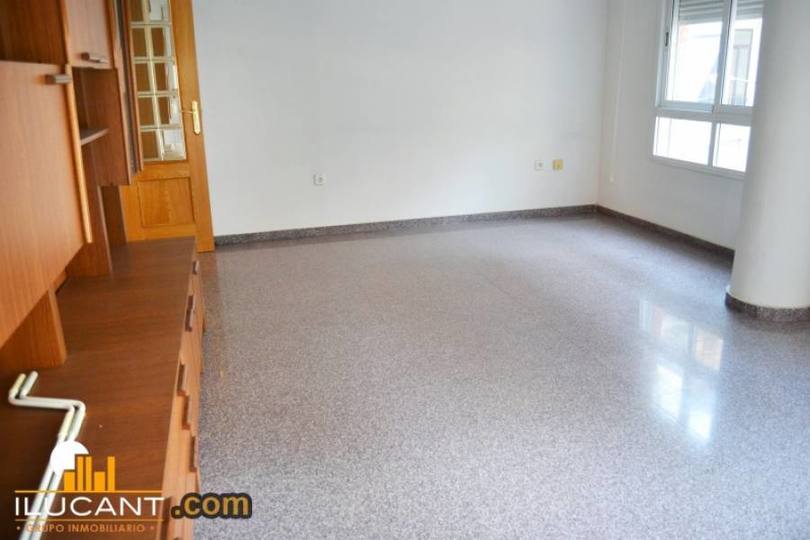 Alicante,Alicante,España,3 Bedrooms Bedrooms,2 BathroomsBathrooms,Pisos,14213