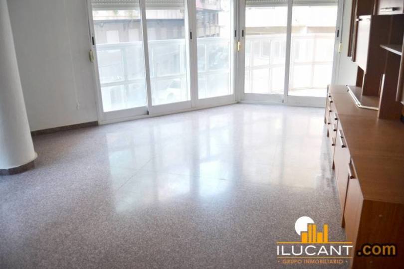 Alicante,Alicante,España,3 Bedrooms Bedrooms,2 BathroomsBathrooms,Pisos,14213