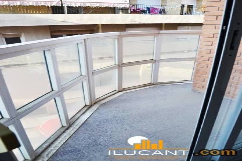 Alicante,Alicante,España,3 Bedrooms Bedrooms,2 BathroomsBathrooms,Pisos,14213