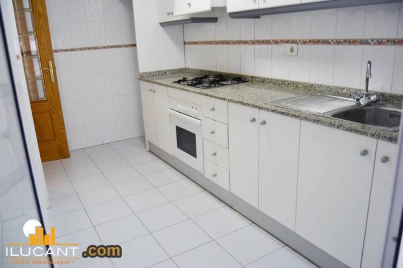 Alicante,Alicante,España,3 Bedrooms Bedrooms,2 BathroomsBathrooms,Pisos,14213