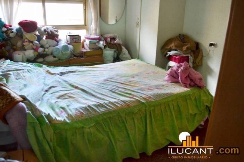 Alicante,Alicante,España,3 Bedrooms Bedrooms,2 BathroomsBathrooms,Pisos,14222