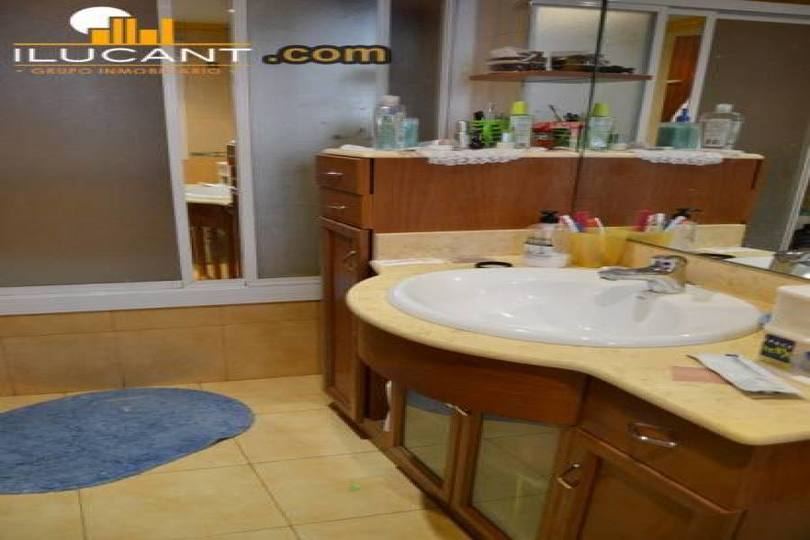 Alicante,Alicante,España,3 Bedrooms Bedrooms,2 BathroomsBathrooms,Pisos,14222