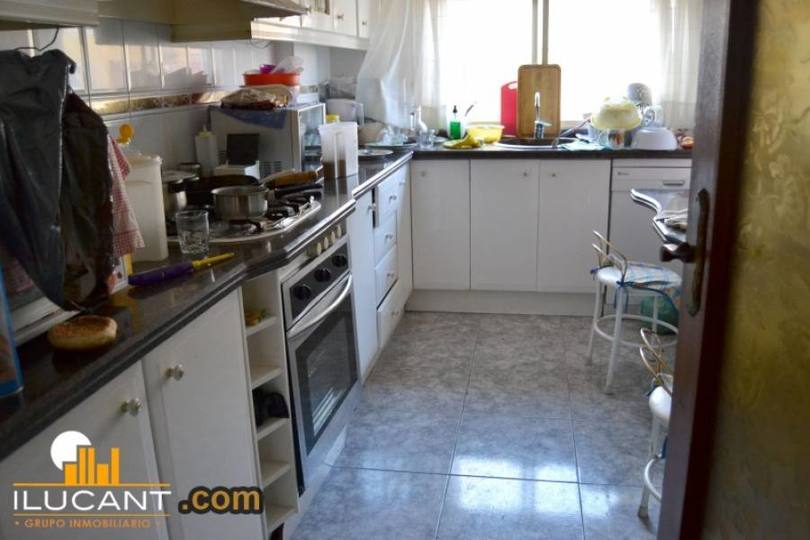 Alicante,Alicante,España,3 Bedrooms Bedrooms,2 BathroomsBathrooms,Pisos,14222