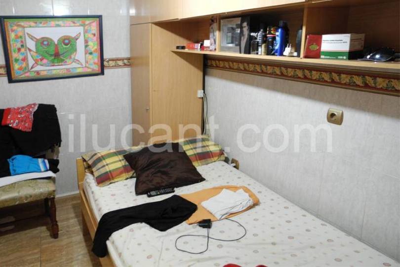 Alicante,Alicante,España,3 Bedrooms Bedrooms,1 BañoBathrooms,Pisos,14225