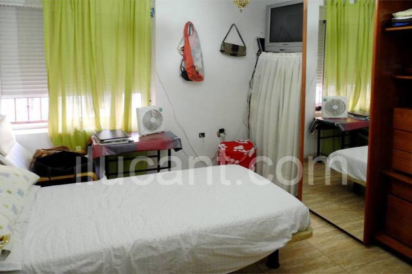 Alicante,Alicante,España,3 Bedrooms Bedrooms,1 BañoBathrooms,Pisos,14225