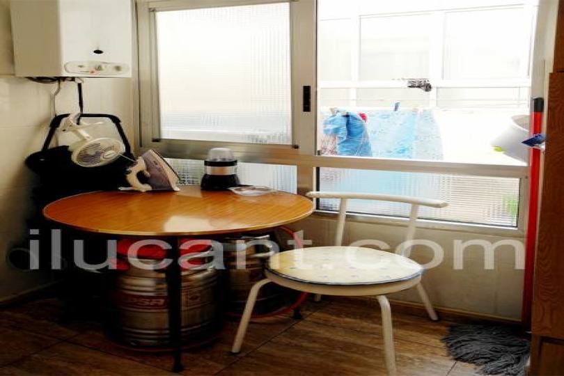 Alicante,Alicante,España,3 Bedrooms Bedrooms,1 BañoBathrooms,Pisos,14225