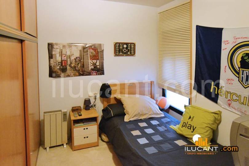Alicante,Alicante,España,3 Bedrooms Bedrooms,2 BathroomsBathrooms,Pisos,14228