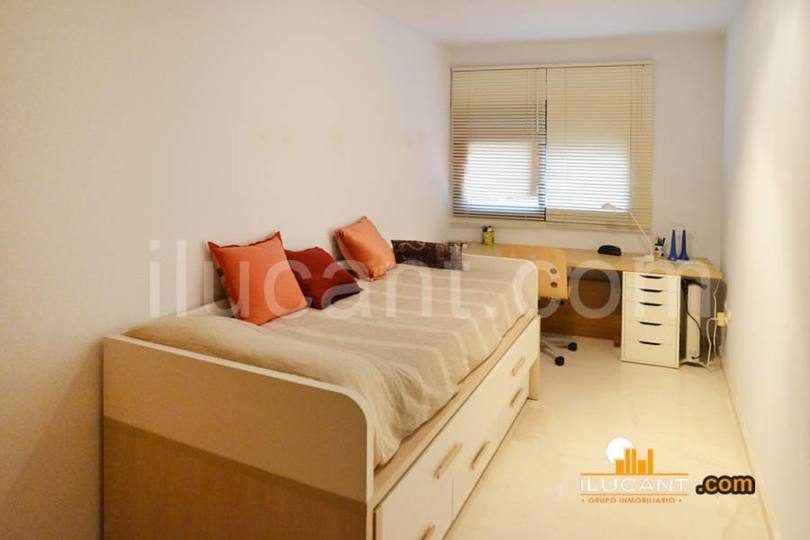Alicante,Alicante,España,3 Bedrooms Bedrooms,2 BathroomsBathrooms,Pisos,14228