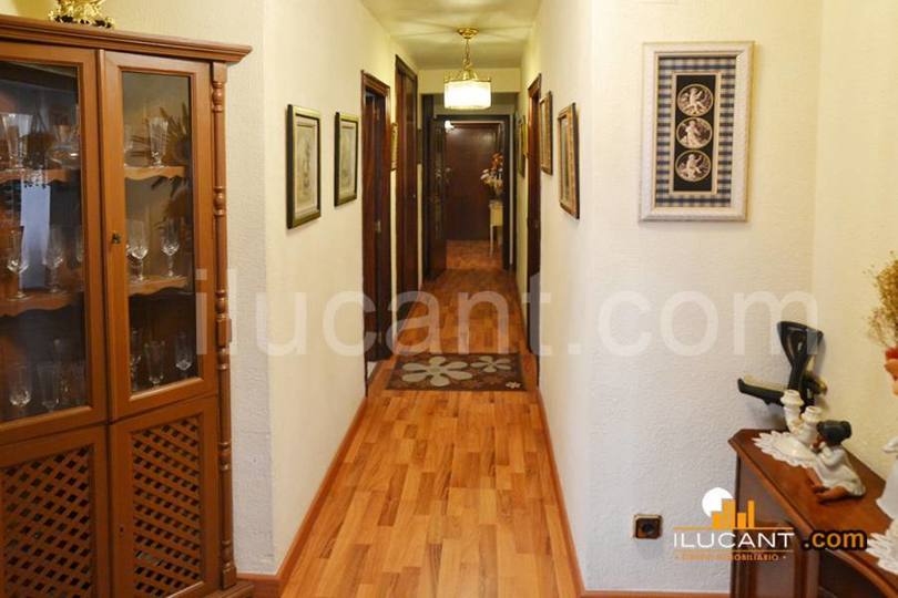 Alicante,Alicante,España,4 Bedrooms Bedrooms,2 BathroomsBathrooms,Pisos,14233