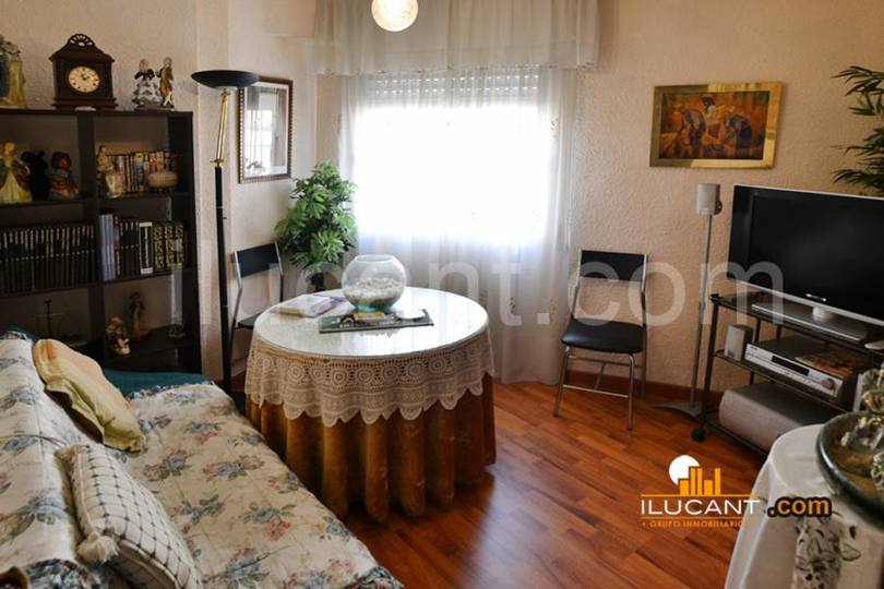Alicante,Alicante,España,4 Bedrooms Bedrooms,2 BathroomsBathrooms,Pisos,14233
