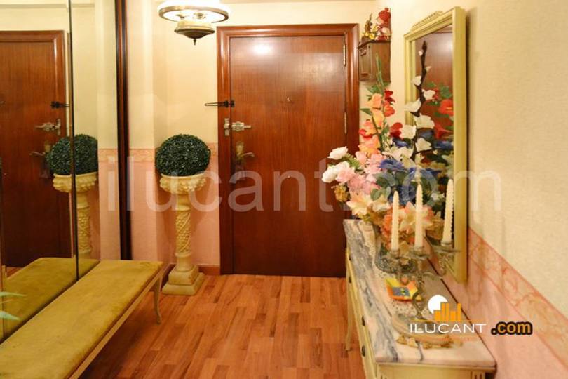 Alicante,Alicante,España,4 Bedrooms Bedrooms,2 BathroomsBathrooms,Pisos,14233
