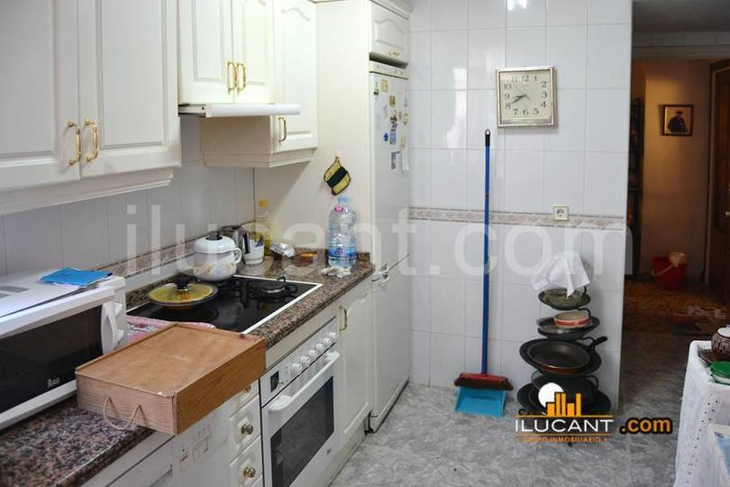 Alicante,Alicante,España,3 Bedrooms Bedrooms,1 BañoBathrooms,Pisos,14235