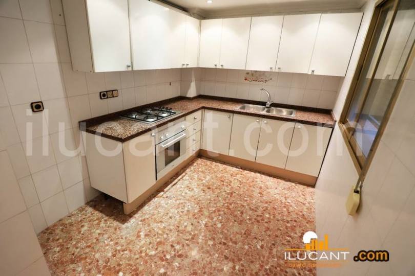 Alicante,Alicante,España,4 Bedrooms Bedrooms,2 BathroomsBathrooms,Pisos,14245
