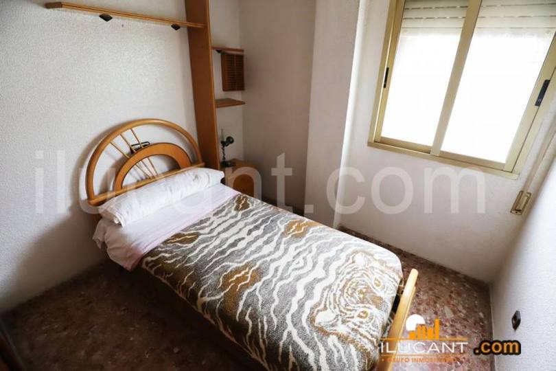 Alicante,Alicante,España,4 Bedrooms Bedrooms,2 BathroomsBathrooms,Pisos,14245