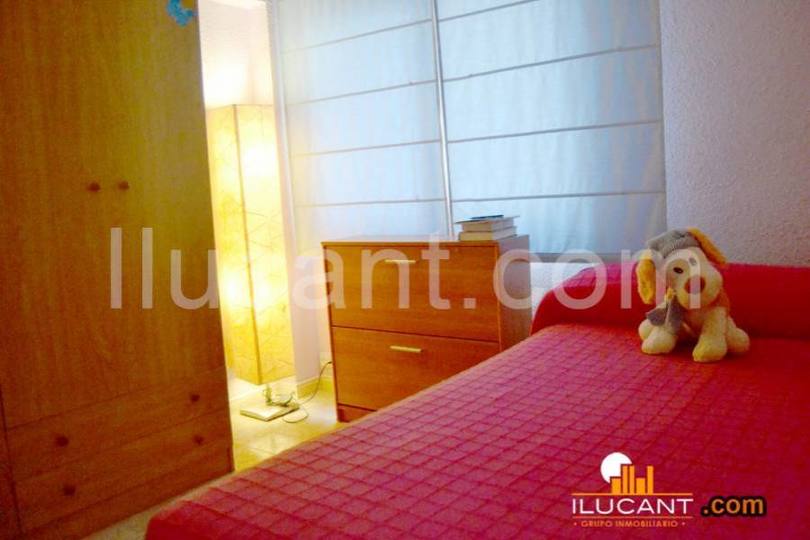 Alicante,Alicante,España,3 Bedrooms Bedrooms,1 BañoBathrooms,Pisos,14248