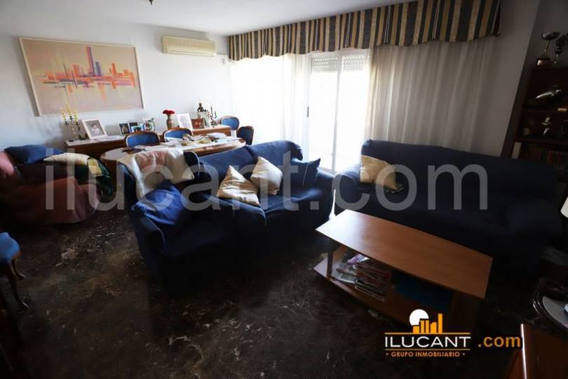 Alicante,Alicante,España,5 Bedrooms Bedrooms,2 BathroomsBathrooms,Pisos,14251