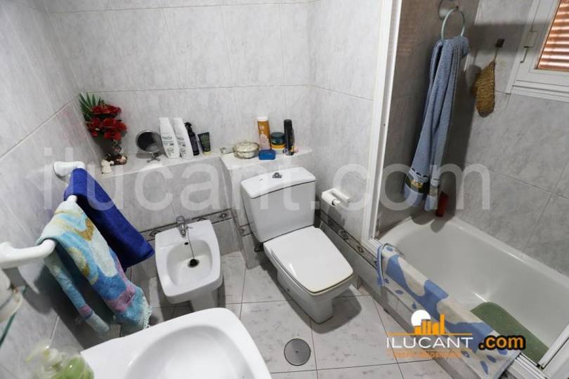 Alicante,Alicante,España,5 Bedrooms Bedrooms,2 BathroomsBathrooms,Pisos,14251