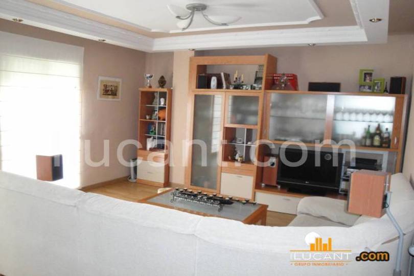 Alicante,Alicante,España,3 Bedrooms Bedrooms,2 BathroomsBathrooms,Pisos,14258