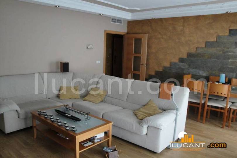 Alicante,Alicante,España,3 Bedrooms Bedrooms,2 BathroomsBathrooms,Pisos,14258