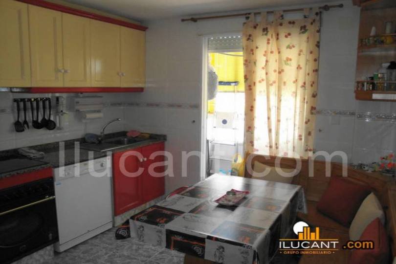 Alicante,Alicante,España,3 Bedrooms Bedrooms,2 BathroomsBathrooms,Pisos,14258