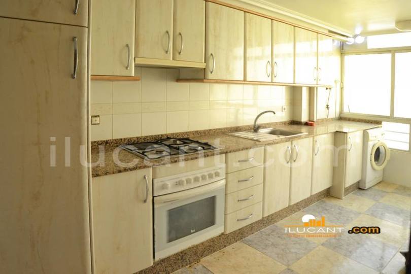 Alicante,Alicante,España,3 Bedrooms Bedrooms,1 BañoBathrooms,Pisos,14261