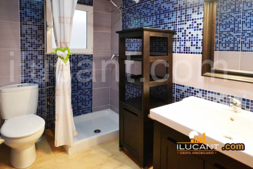 Alicante,Alicante,España,4 Bedrooms Bedrooms,2 BathroomsBathrooms,Pisos,14268