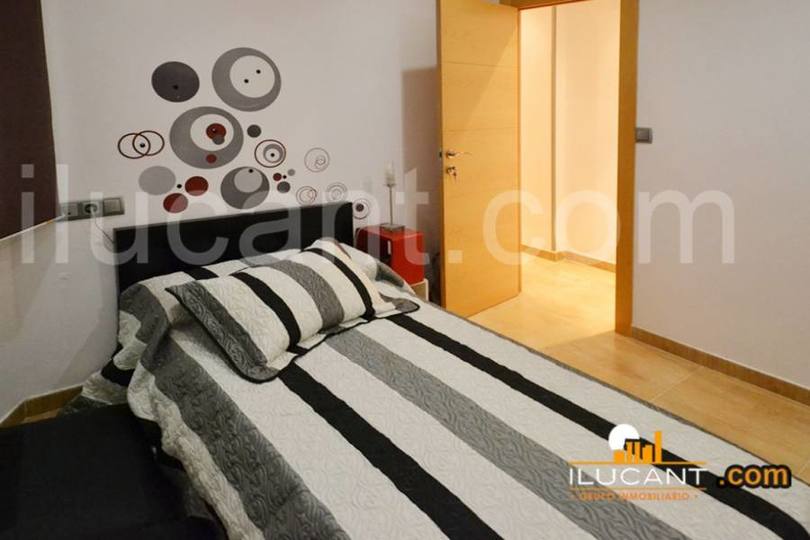 Alicante,Alicante,España,4 Bedrooms Bedrooms,2 BathroomsBathrooms,Pisos,14268