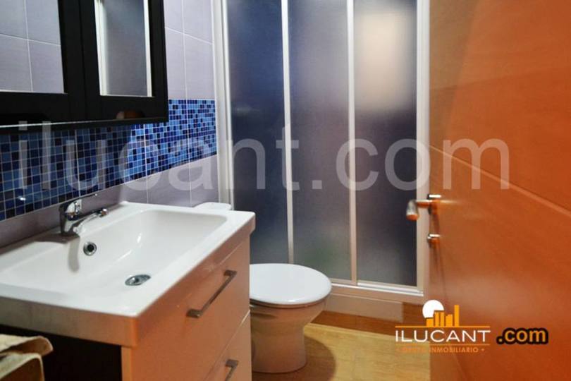 Alicante,Alicante,España,4 Bedrooms Bedrooms,2 BathroomsBathrooms,Pisos,14268