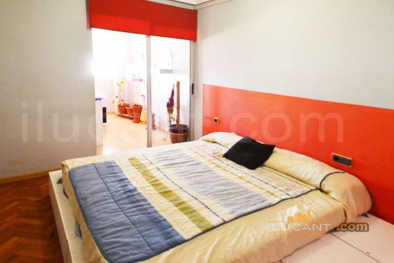 Alicante,Alicante,España,3 Bedrooms Bedrooms,2 BathroomsBathrooms,Pisos,14271