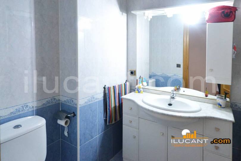 Alicante,Alicante,España,3 Bedrooms Bedrooms,2 BathroomsBathrooms,Pisos,14271