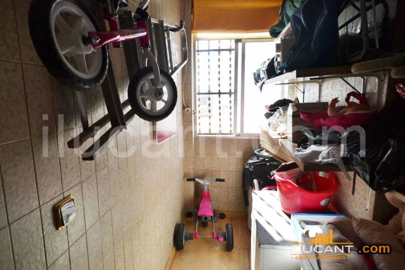 Alicante,Alicante,España,3 Bedrooms Bedrooms,2 BathroomsBathrooms,Pisos,14271