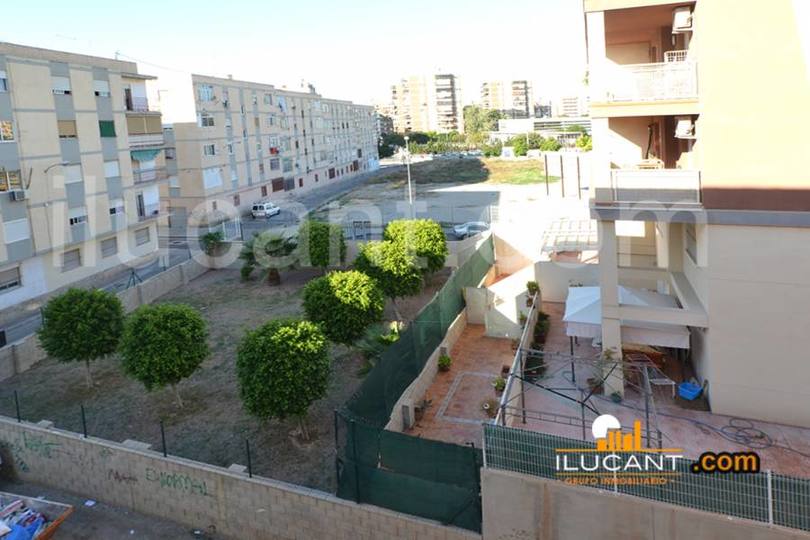 Alicante,Alicante,España,3 Bedrooms Bedrooms,1 BañoBathrooms,Pisos,14272