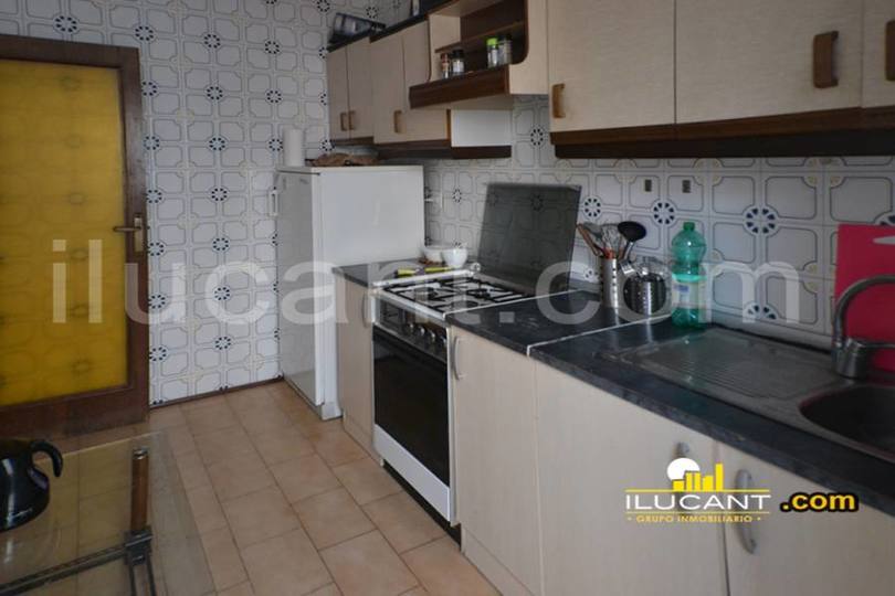 Alicante,Alicante,España,3 Bedrooms Bedrooms,1 BañoBathrooms,Pisos,14272