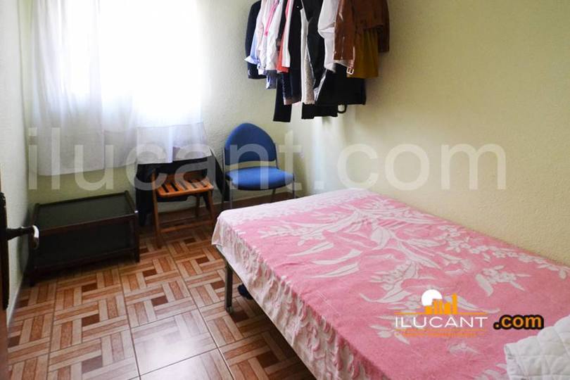 Alicante,Alicante,España,3 Bedrooms Bedrooms,1 BañoBathrooms,Pisos,14272