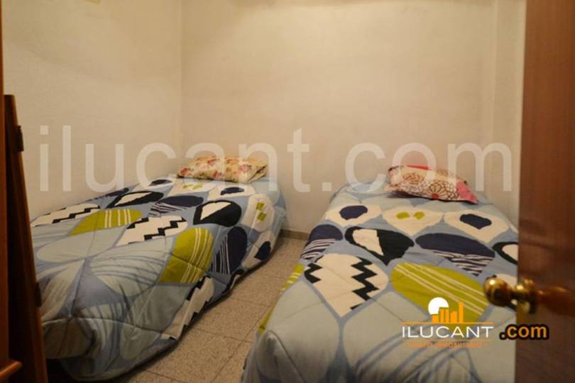Alicante,Alicante,España,3 Bedrooms Bedrooms,1 BañoBathrooms,Pisos,14274