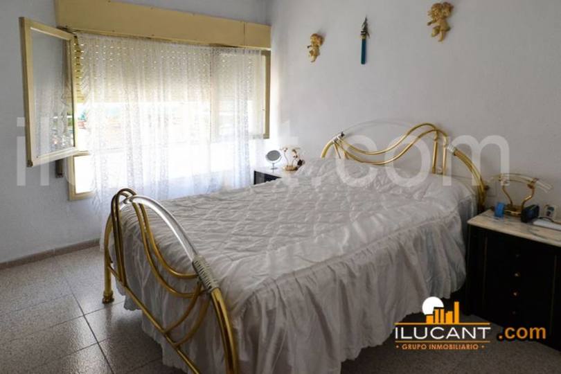 Alicante,Alicante,España,3 Bedrooms Bedrooms,1 BañoBathrooms,Pisos,14274
