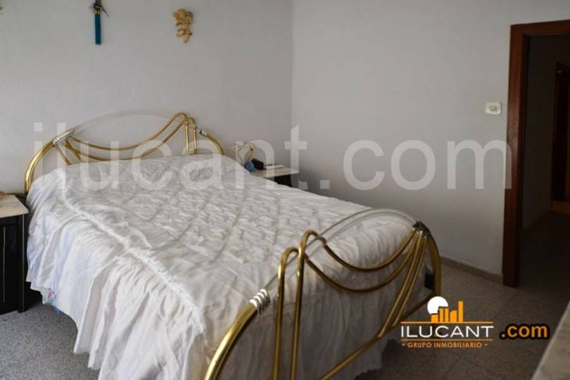 Alicante,Alicante,España,3 Bedrooms Bedrooms,1 BañoBathrooms,Pisos,14274