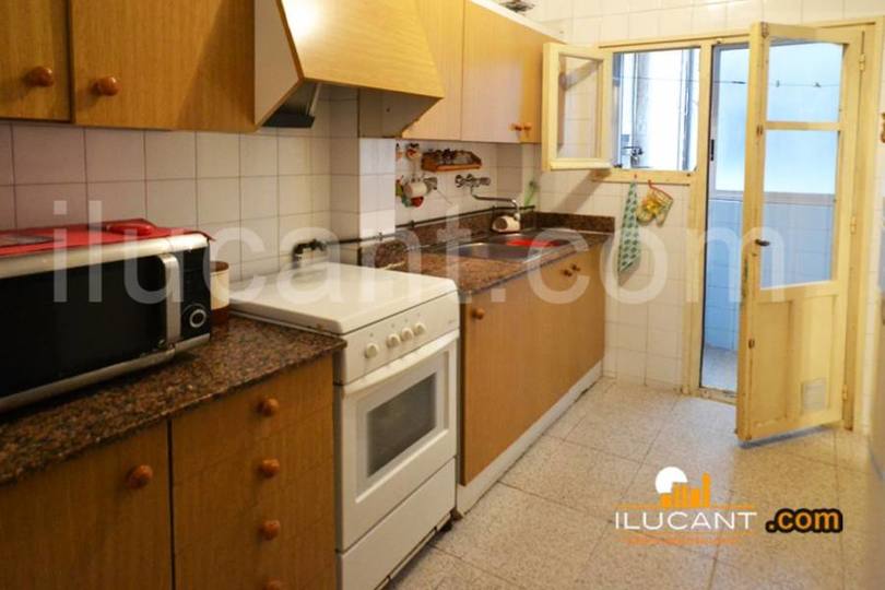 Alicante,Alicante,España,3 Bedrooms Bedrooms,1 BañoBathrooms,Pisos,14274