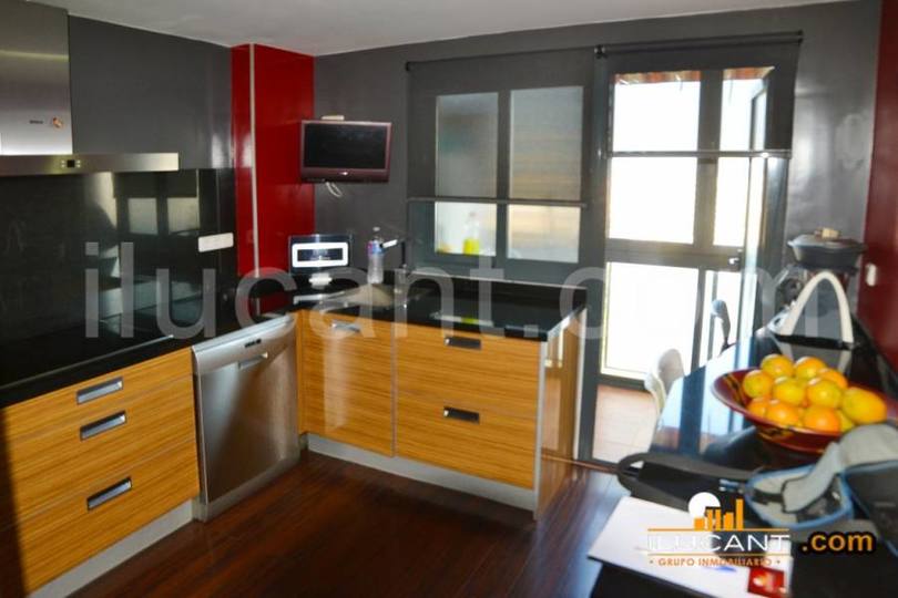 Alicante,Alicante,España,3 Bedrooms Bedrooms,2 BathroomsBathrooms,Pisos,14276