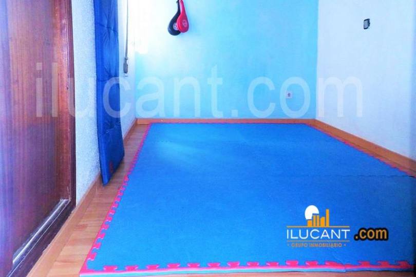 Alicante,Alicante,España,4 Bedrooms Bedrooms,2 BathroomsBathrooms,Pisos,14280