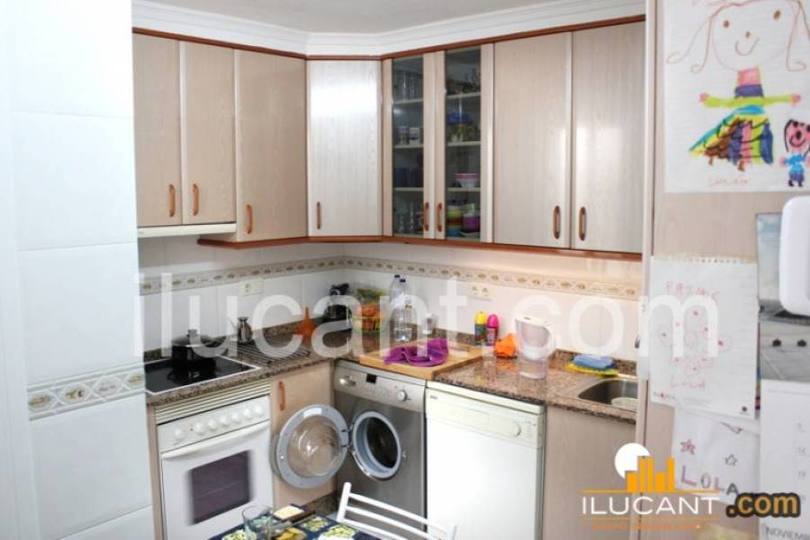 Alicante,Alicante,España,3 Bedrooms Bedrooms,2 BathroomsBathrooms,Pisos,14282